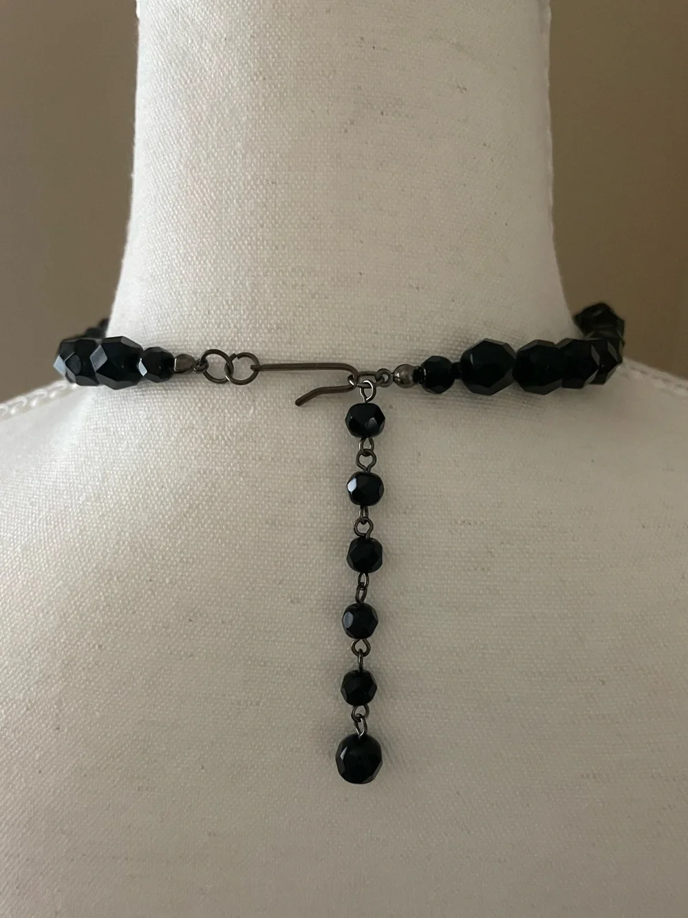 Black Faceted Beaded Choker Necklace